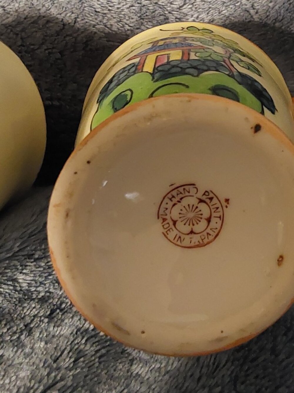 Made in Japan Hand Painted Vintage Lusterware Sugar Shaker and Creamer Set - Picture 9 of 16